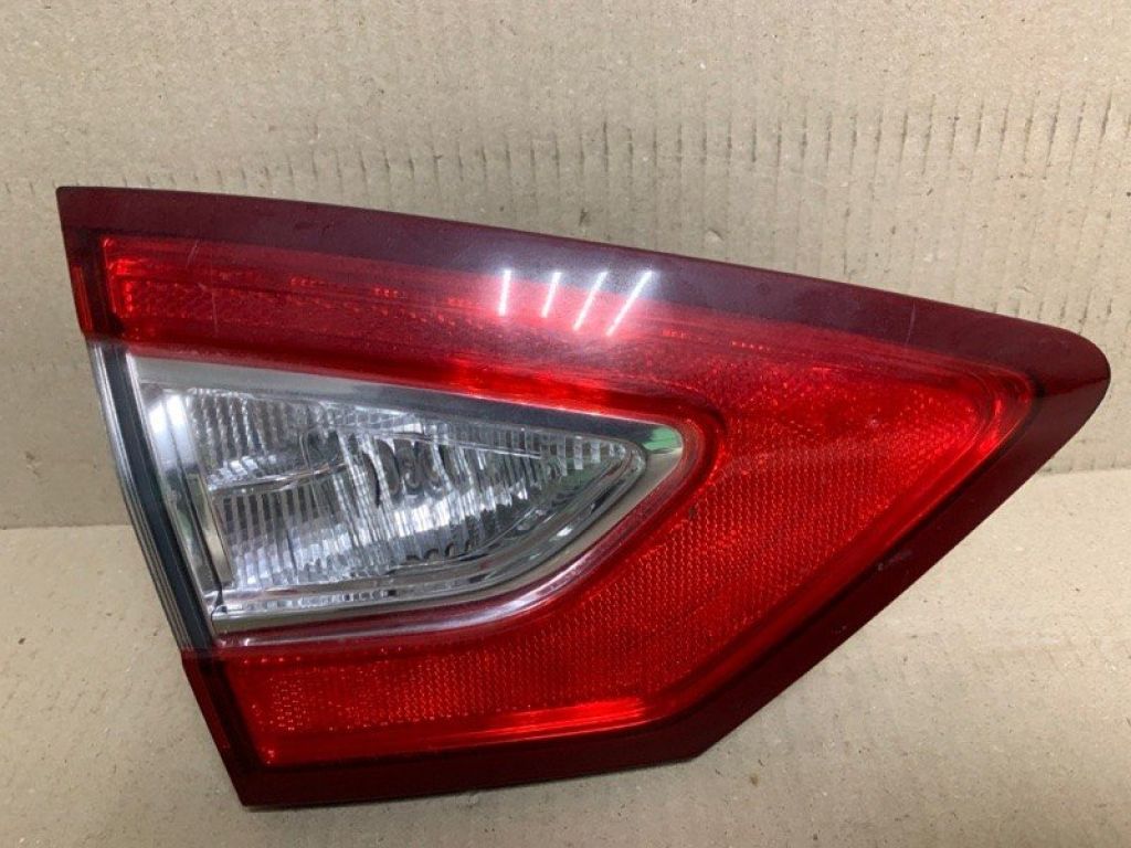 DS7Z-13405-A | Ліхтар внутрішній лів. FORD FUSION 14-