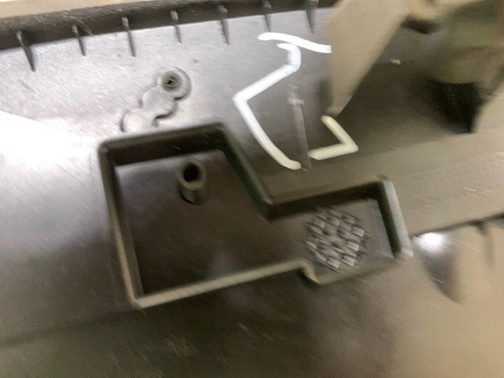 DS7Z-54423A42-A | Накладка крышки багажника FORD FUSION 14- - Фото 9