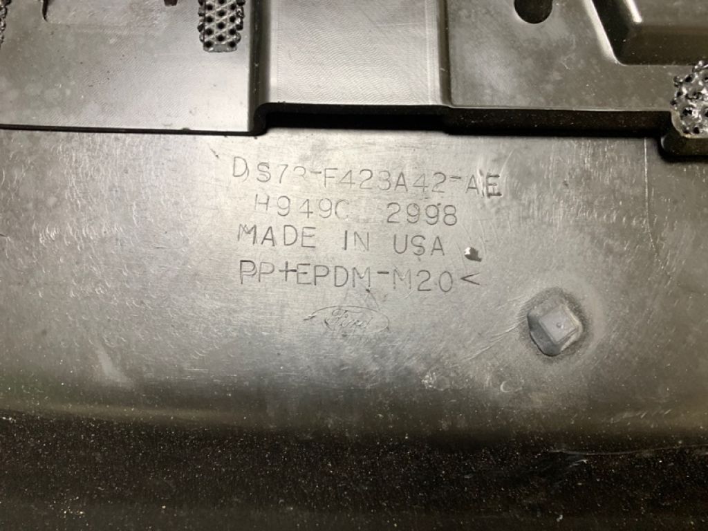 DS7Z-54423A42-A | Накладка крышки багажника FORD FUSION 14- - Фото 12