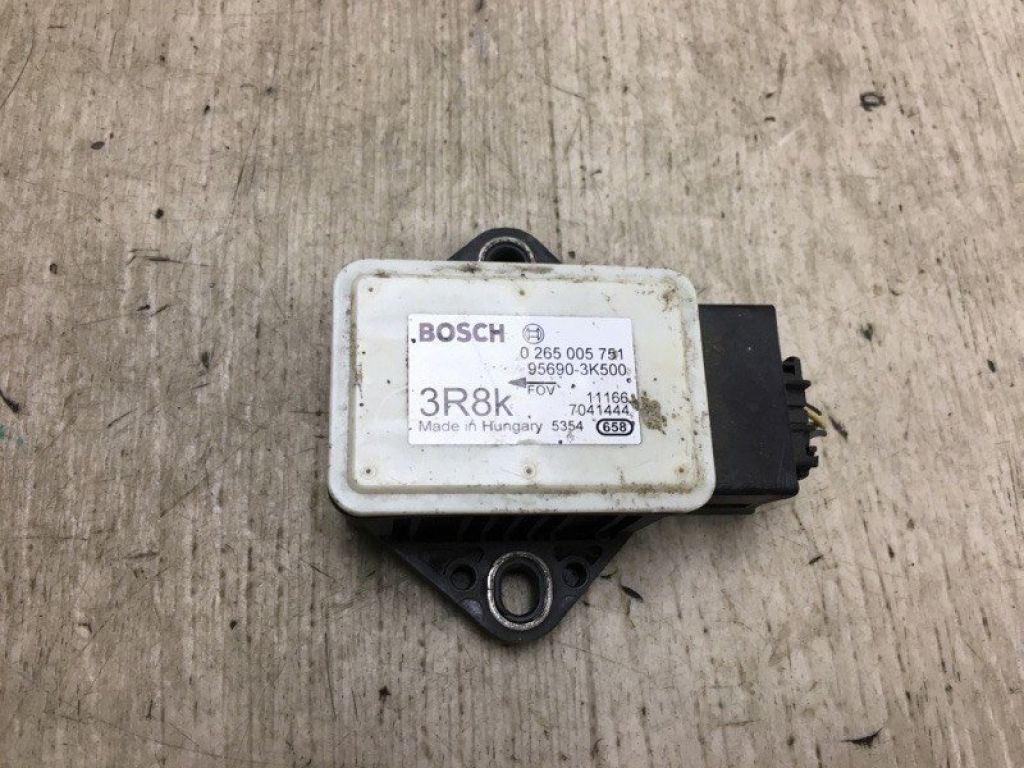 95690-3K500 | Датчик ускорения HYUNDAI SONATA YF 10-14