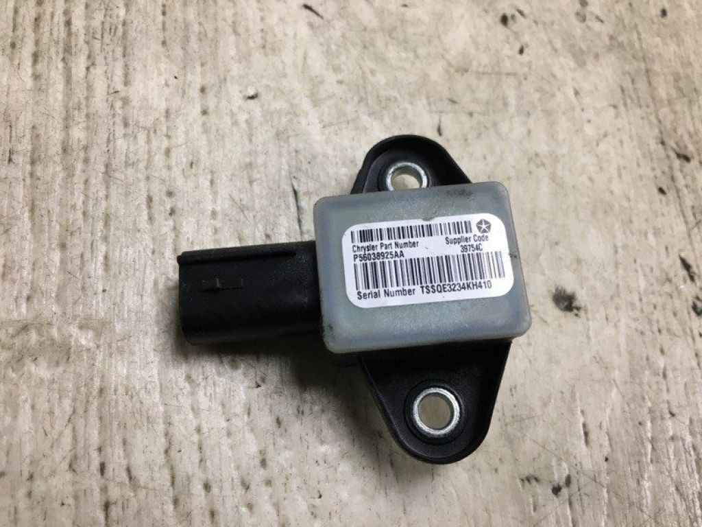 56038925AA | Датчик удару DODGE DART 12-16