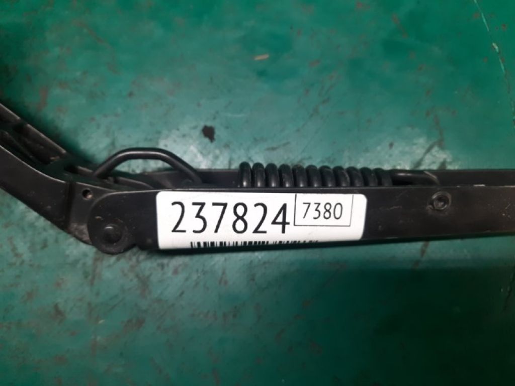 85221-52240 | Повідець склоочисника передній лів. TOYOTA YARIS 05–11 - Фото 2