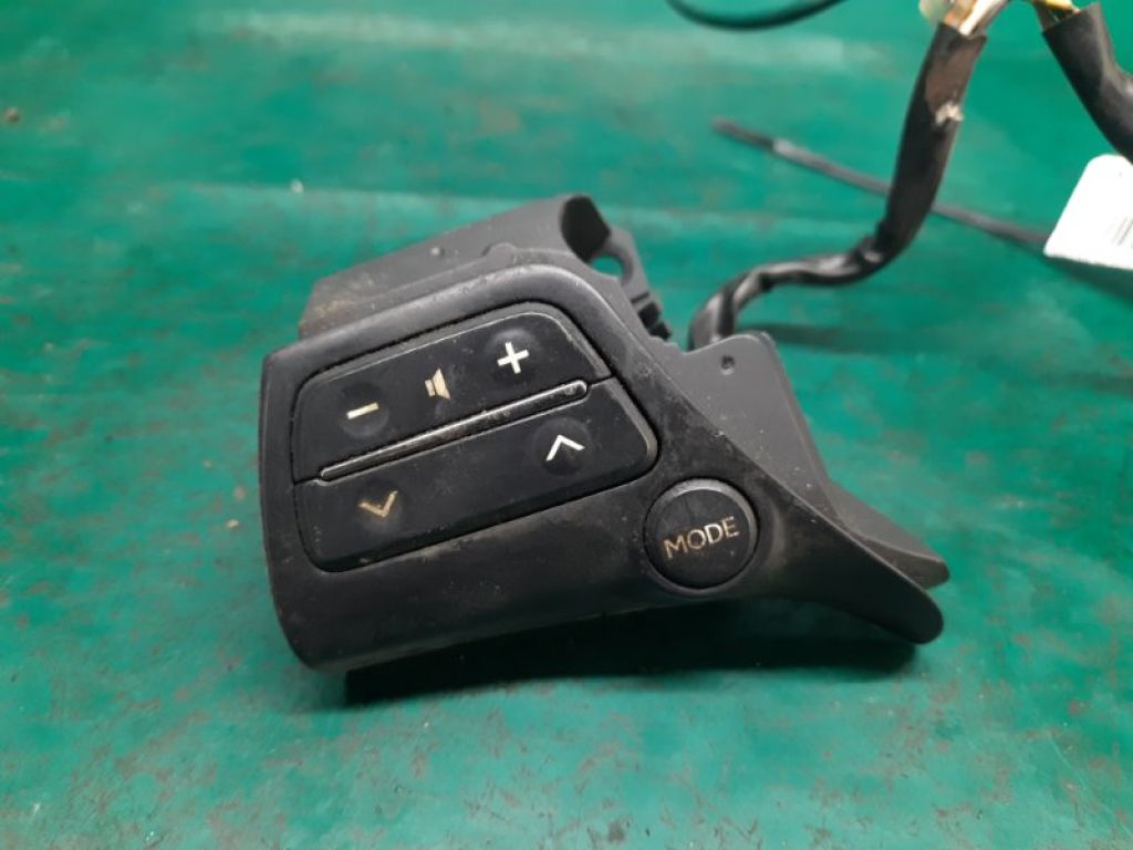 84250-30080-C0 | Кнопки руля LEXUS GS350 GS300 05-11 - Фото 3