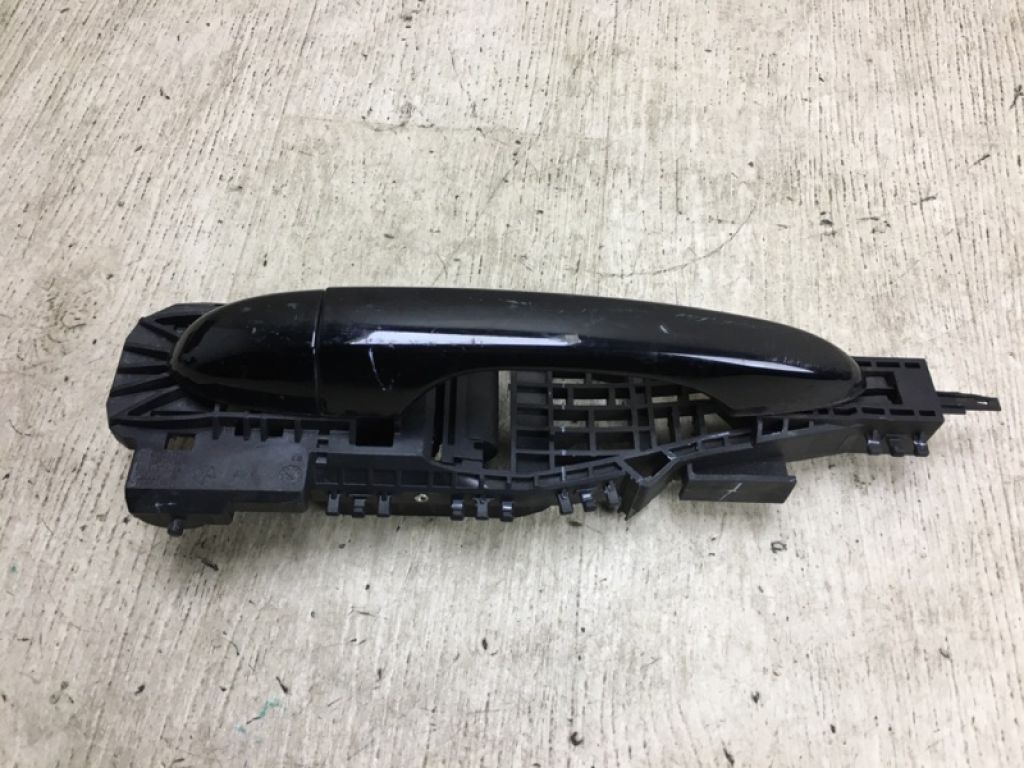 68084836AD | Ручка двери наружная передн. прав. DODGE DART 12-16