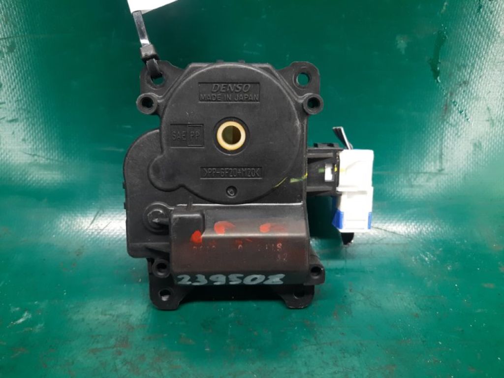 87106-30440 | Моторчик заслінки пічки LEXUS GS350 GS300 05-11 - Фото 2