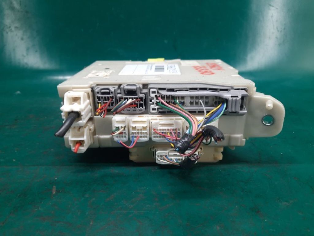 82730-30D22 | Блок предохранителей салон прав. LEXUS GS350 GS300 05-11 - Фото 4