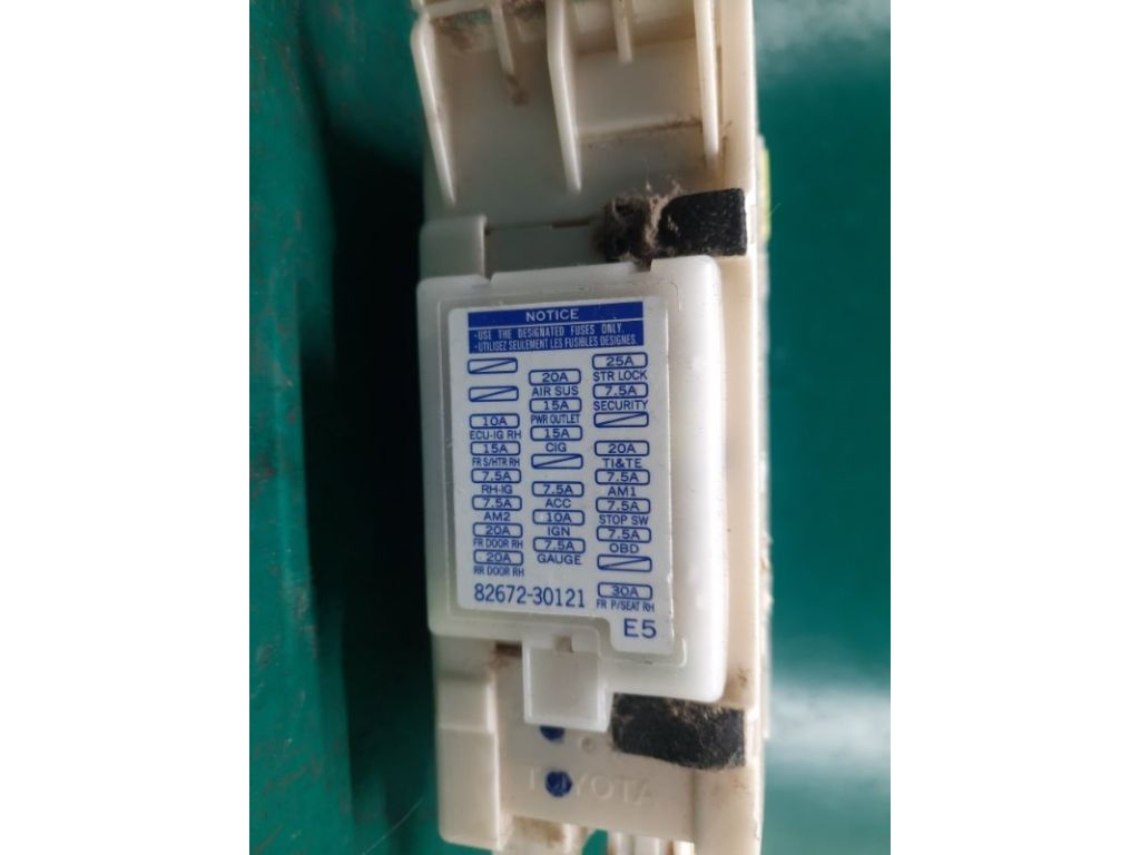 82730-30D22 | Блок предохранителей салон прав. LEXUS GS350 GS300 05-11 - Фото 5