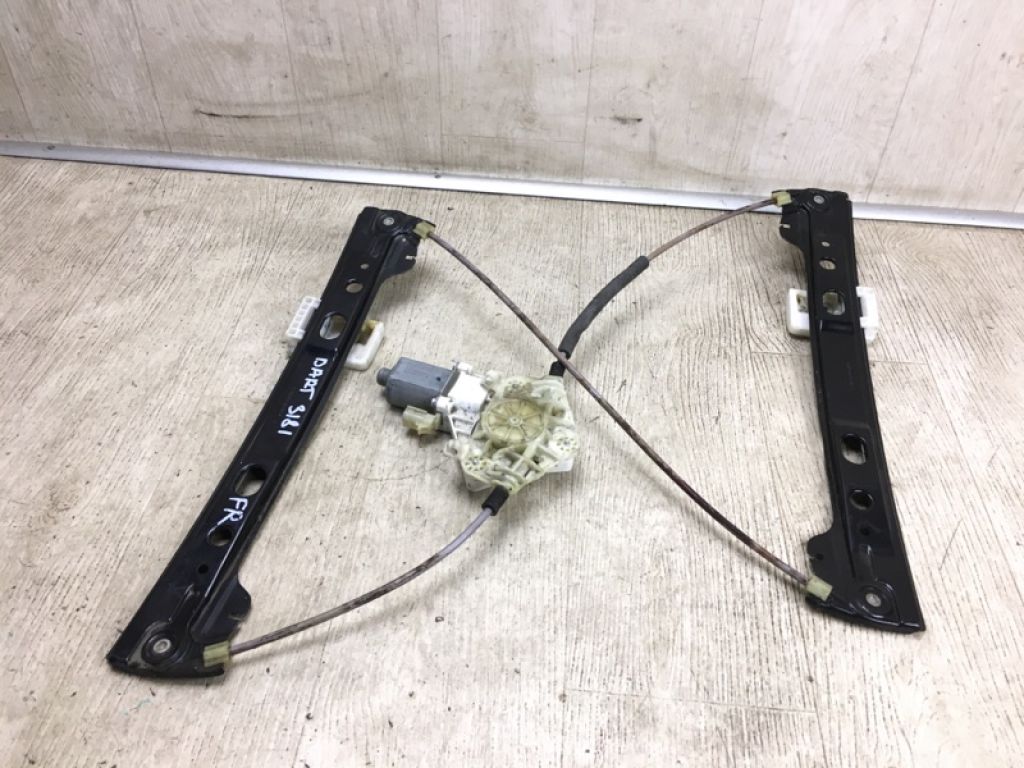 68170372AA | Стеклоподъемник передн. прав. DODGE DART 12-16