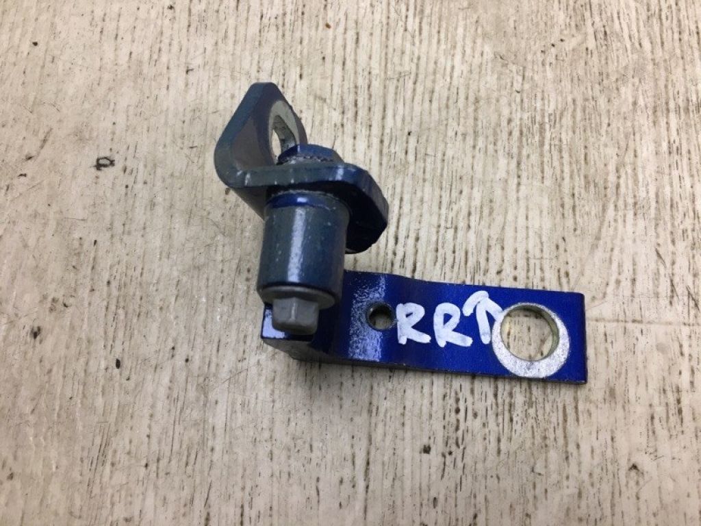 CP9Z-5422800-A | Петля двері верхня задн. прав. FORD FOCUS 10-18
