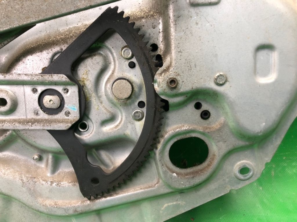 82402-1M010 | Склопідйомник передн. прав. KIA FORTE/CERATO TD 08-13 - Фото 4