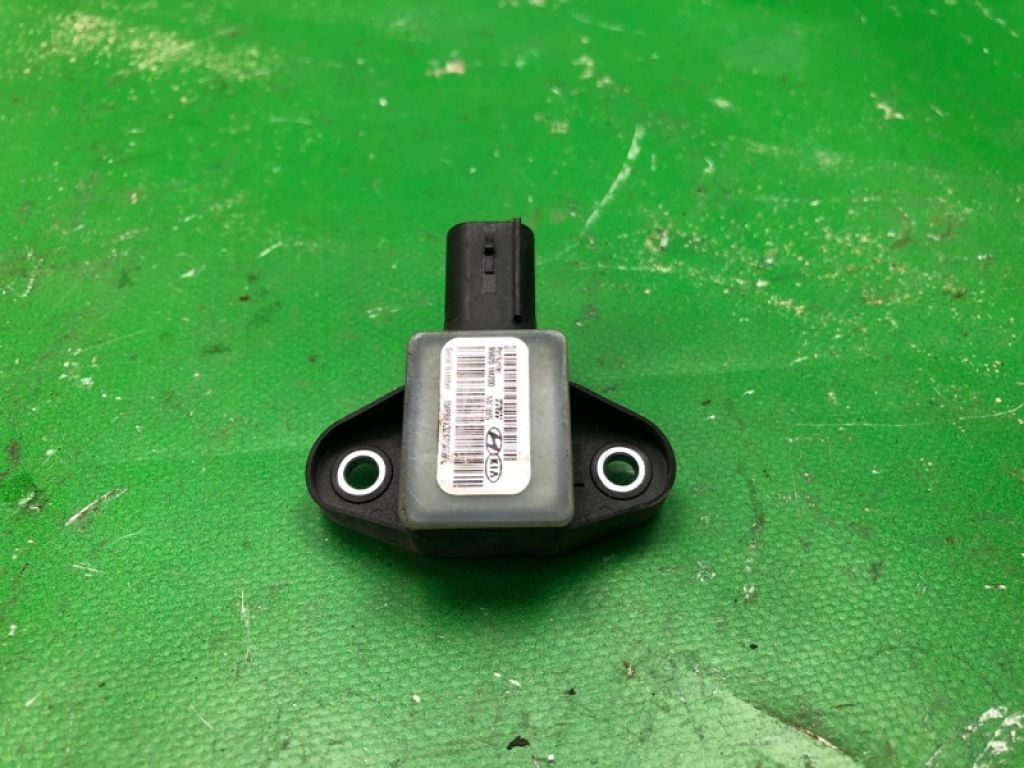 95920-1M200 | Датчик удара KIA FORTE/CERATO TD 08-13