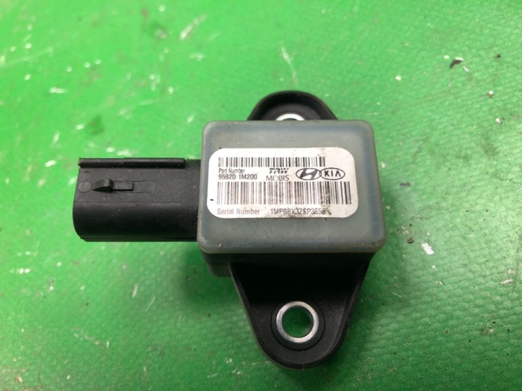 95920-1M200 | Датчик удара KIA FORTE/CERATO TD 08-13 - Фото 3