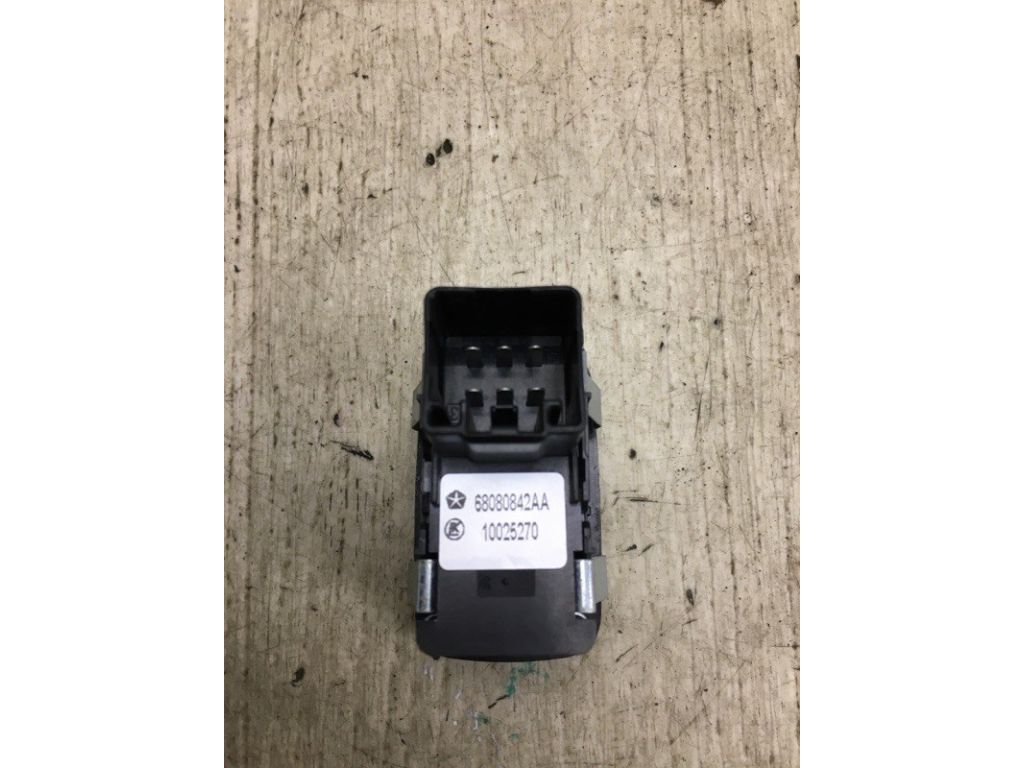68080842AA | Кнопка склопідіймача задн. лів. DODGE JOURNEY 08-20 - Фото 3