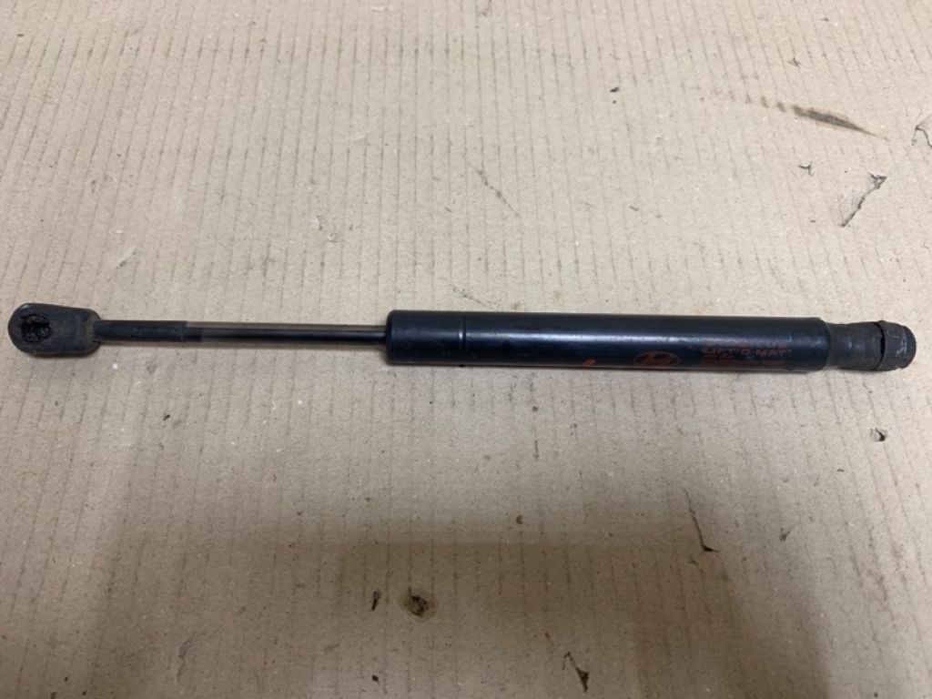 81771-3K001 | Амортизатор кришки багажника HYUNDAI SONATA NF 04-10