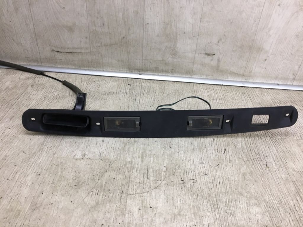 68068320AA | Панель підсвічування номера задн. DODGE JOURNEY 08-20