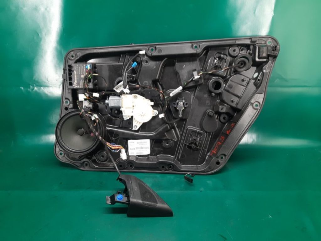 80720-5DM0A | Склопідйомник передн. прав. INFINITI QX30 16-20