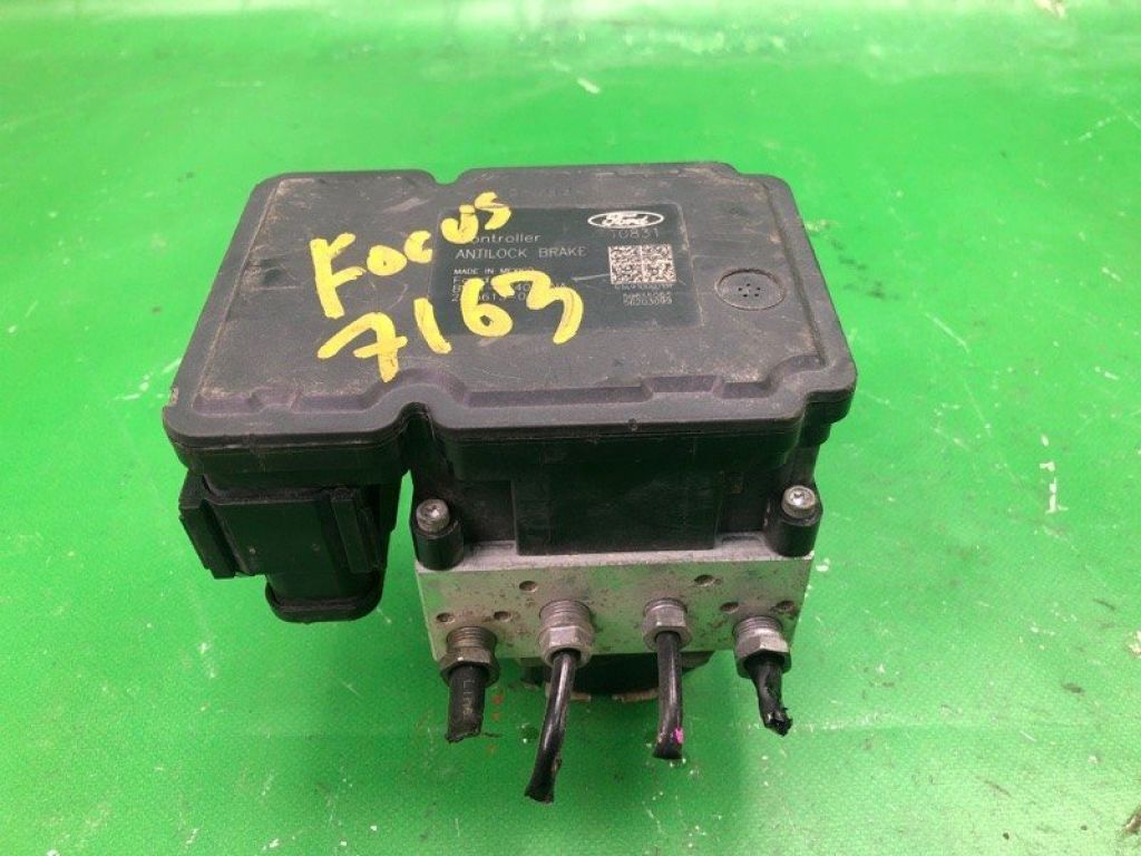 BV6Z 2C405-E | Блок ABS FORD FOCUS 10-18