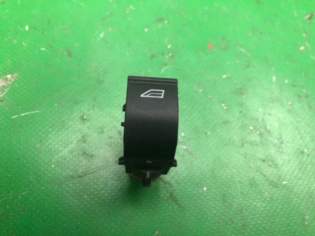BM5Z-14529-A | Кнопка склопідіймача FORD FOCUS 10-18 - Фото 3