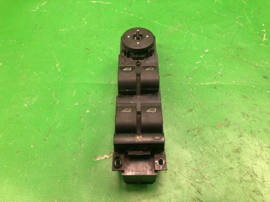 BM5Z-14529-H | Блок управления стеклоподъемниками FORD FOCUS 10-18