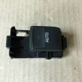 84810-0T010 | Кнопка склопідіймача задн. прав. TOYOTA VENZA 09-16