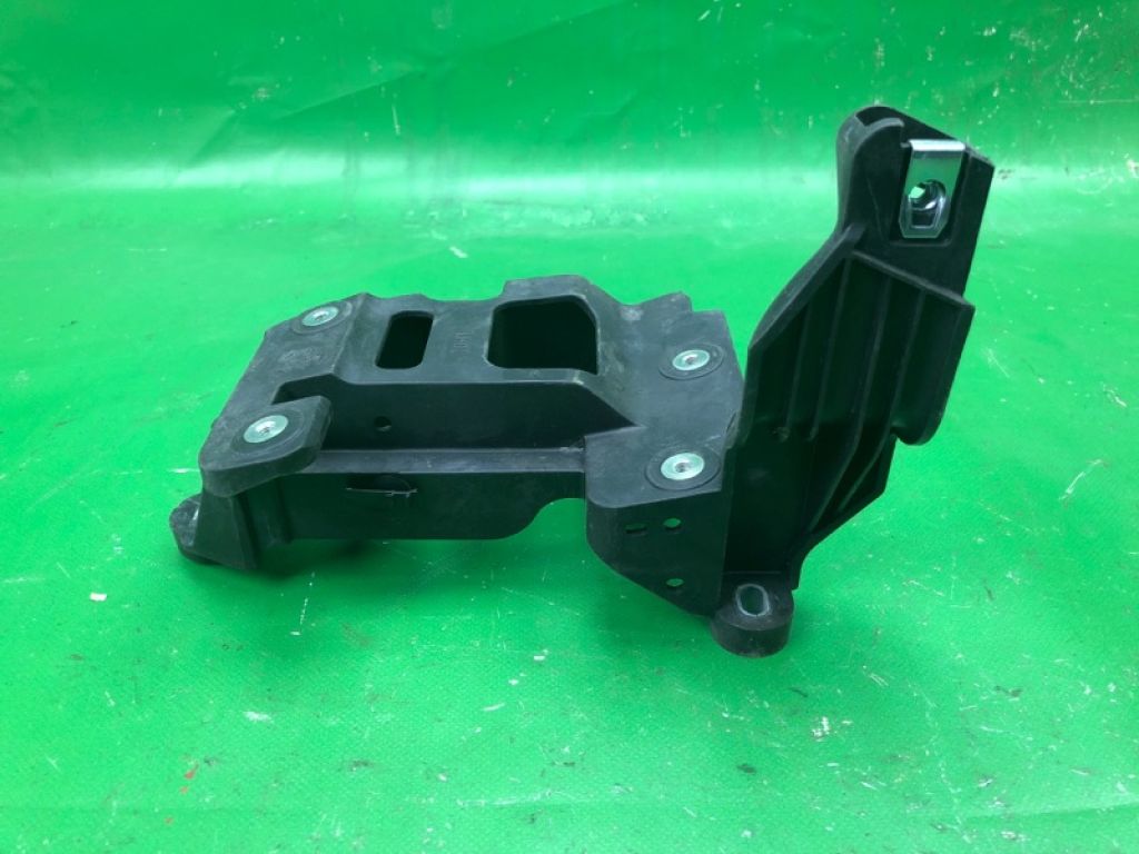 CV6Z-7220-A | Кронштейн FORD FOCUS 10-18 - Фото 3