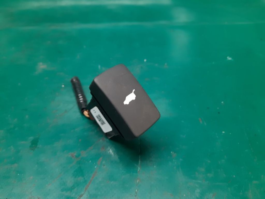 35370-TX4-003 | Кнопка закрывания крышки багажника ACURA RDX 12-19 - Фото 3