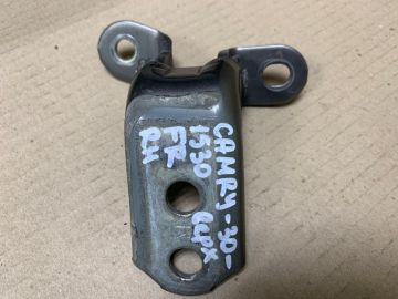 Петля двери верхняя передн. прав. TOYOTA CAMRY 30 02-06