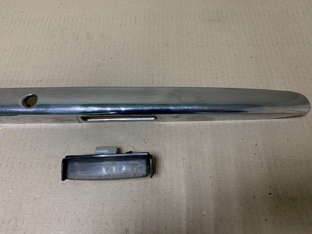 76801-AA010 | Панель подсветки номера TOYOTA CAMRY 30 02-06 - Фото 3