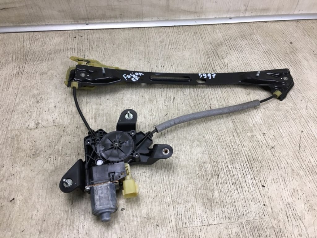 DS7Z-5427008-A | Стеклоподъемник задн. прав. FORD FUSION 14-