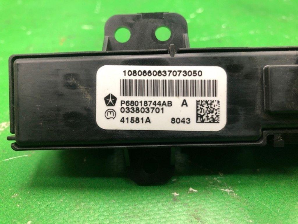 68018744AB | Блок кнопок консолі DODGE JOURNEY 08-20 - Фото 4