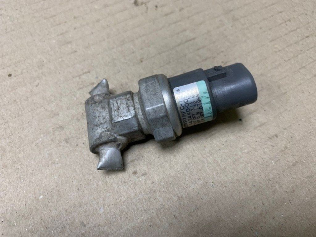 88645-08010 | Датчик тиску кондиціонера TOYOTA CAMRY 30 02-06