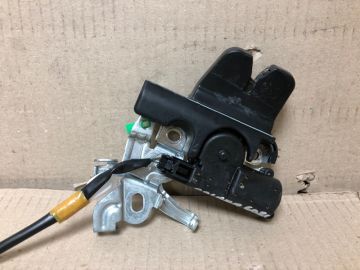 Замок кришки багажника TOYOTA SOLARA 03-09
