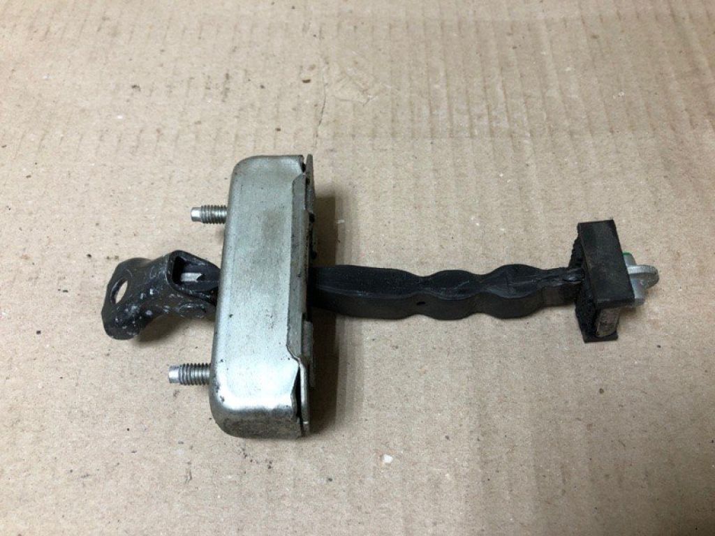 68610-AA041 | Ограничитель двери передн. прав. TOYOTA SOLARA 03-09 - Фото 3