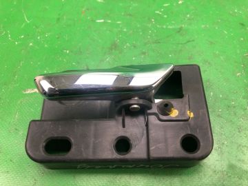 Ручка двери внутренняя задн. прав. DODGE JOURNEY 08-20 Ручка двери внутренняя задн. прав. DODGE JOURNEY 08-20