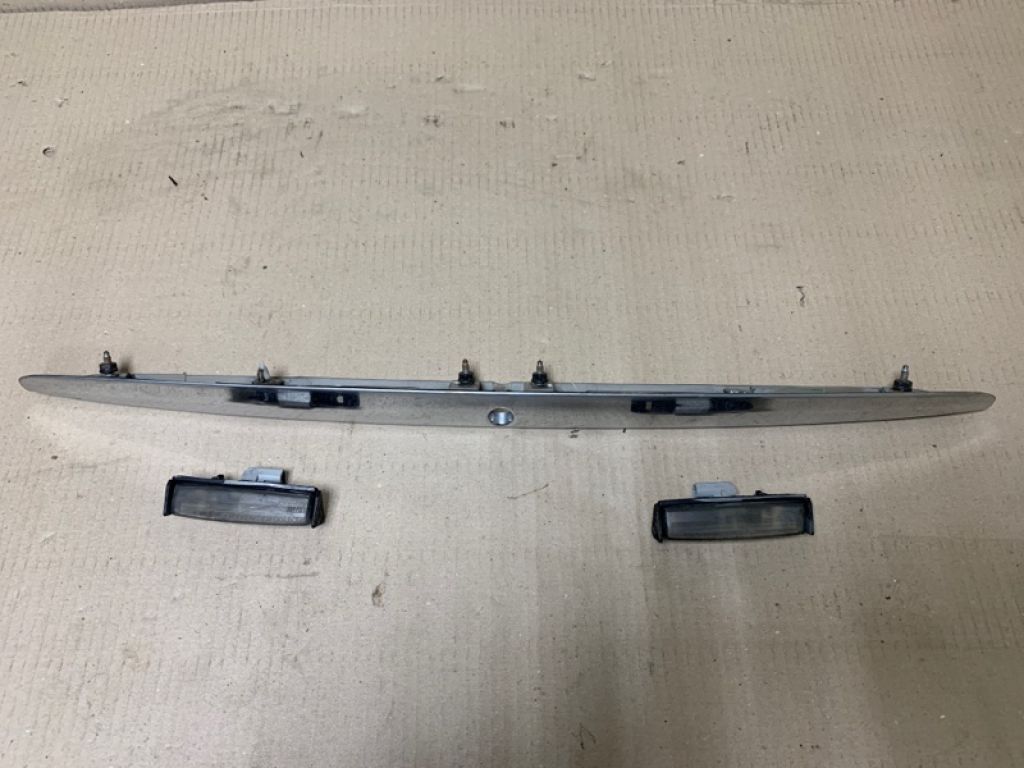 76801-AA010 | Панель підсвічування номера TOYOTA CAMRY 30 02-06