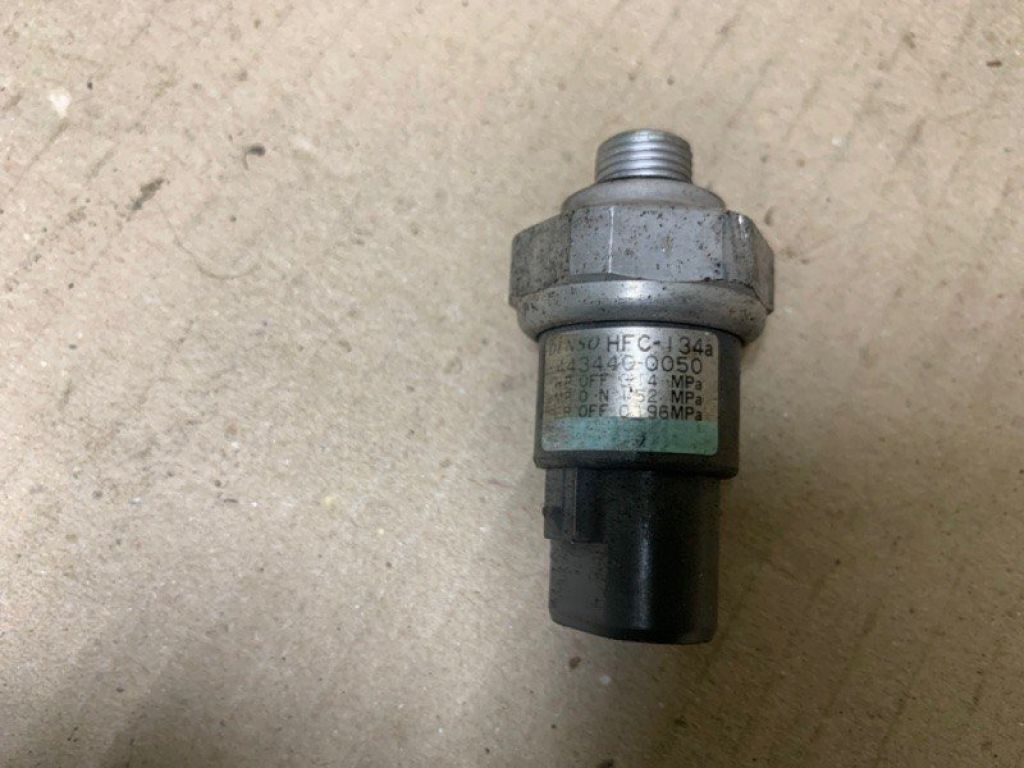 88645-08010 | Датчик давления кондиционера TOYOTA CAMRY 30 02-06 - Фото 5