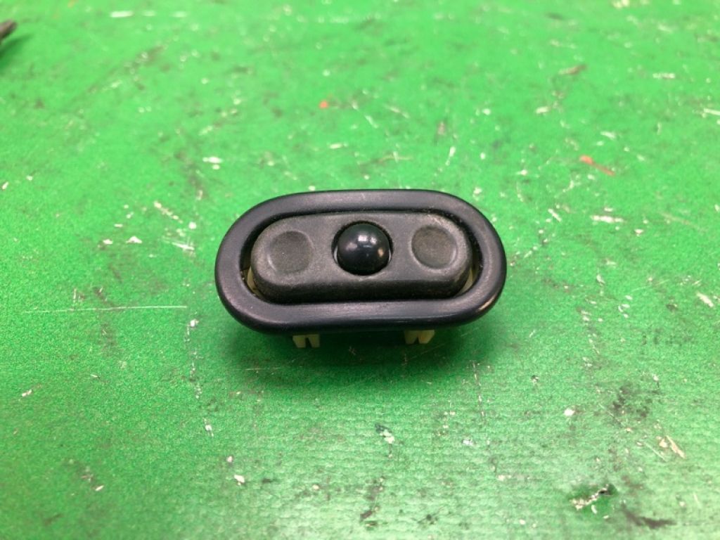 4685728AB | Кнопки на руль прав. DODGE JOURNEY 08-20