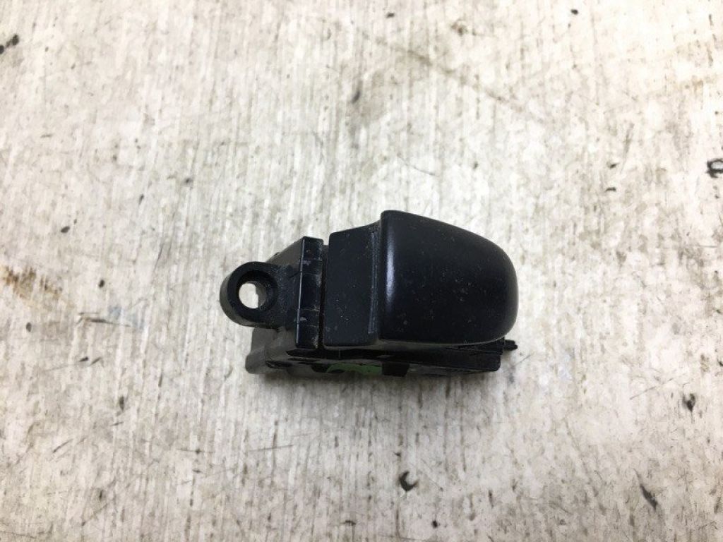 25411-1KL5C | Кнопка склопідіймача задн. лів. NISSAN X-TRAIL/ROGUE T32 13-20