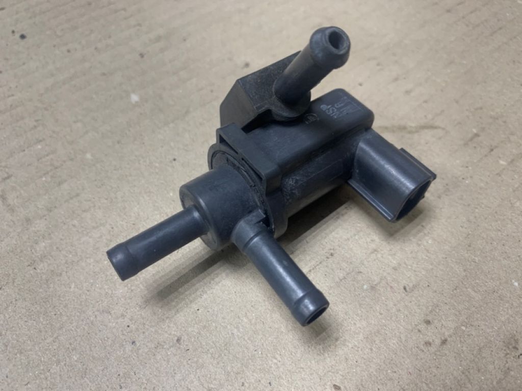 25860-0H050 | Клапан электромагнитный (вакуумный) TOYOTA CAMRY 30 02-06