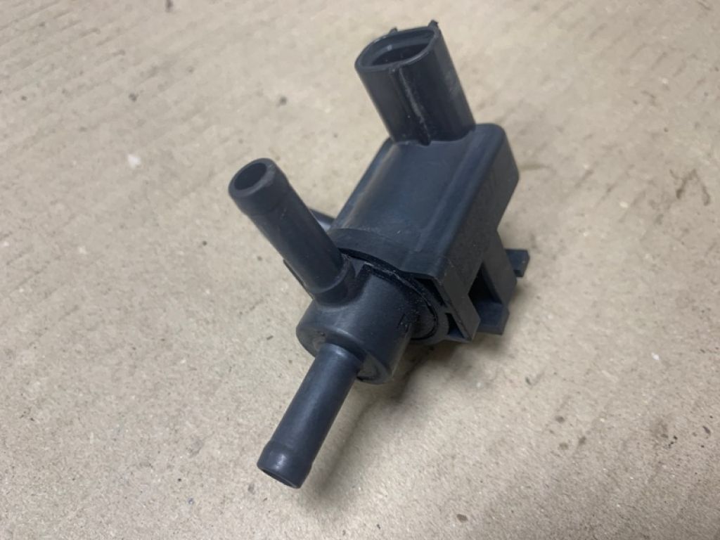 25860-0H050 | Клапан электромагнитный (вакуумный) TOYOTA CAMRY 30 02-06 - Фото 3