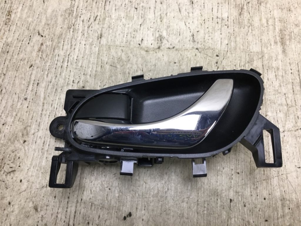 Ручка двери внутренняя передн. лев. NISSAN X-TRAIL/ROGUE T32 13-20