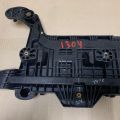 1KM 915 333 | Полиця акумулятора VOLKSWAGEN JETTA USA 10-17 - Прев'ю 3