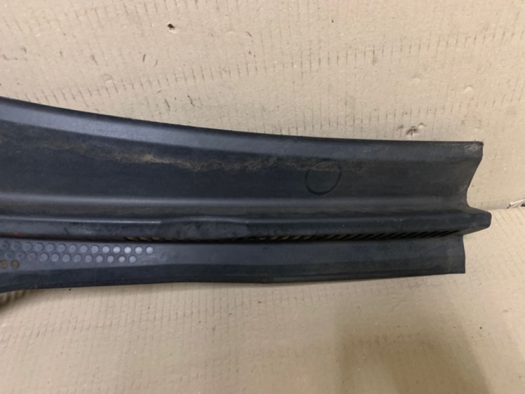 5C7 819 404 A | Пластик під лобове скло / Жабо прав. VOLKSWAGEN JETTA USA 10-17 - Фото 5