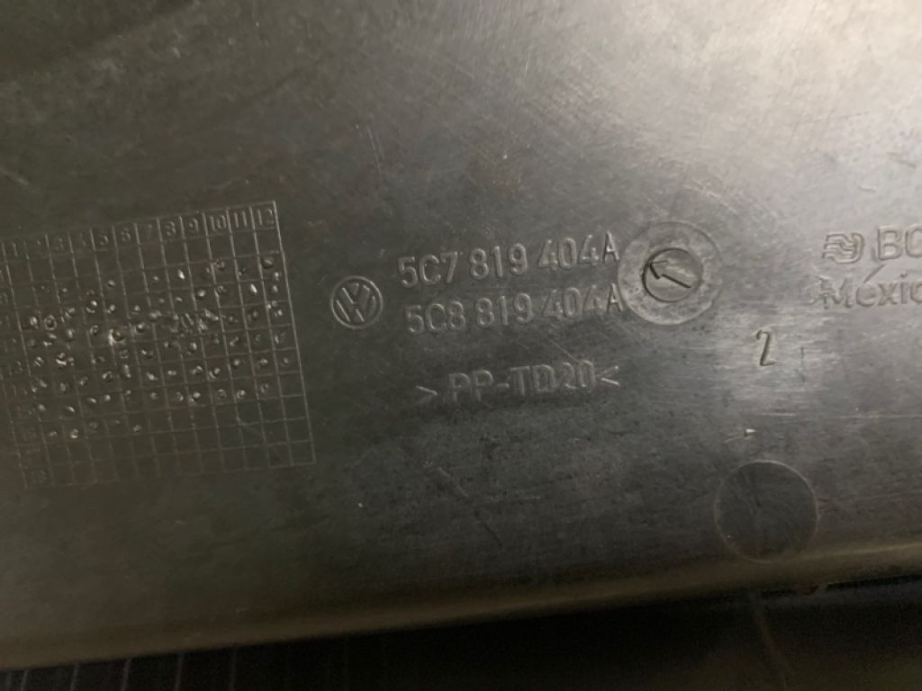 5C7 819 404 A | Пластик під лобове скло / Жабо прав. VOLKSWAGEN JETTA USA 10-17 - Фото 9