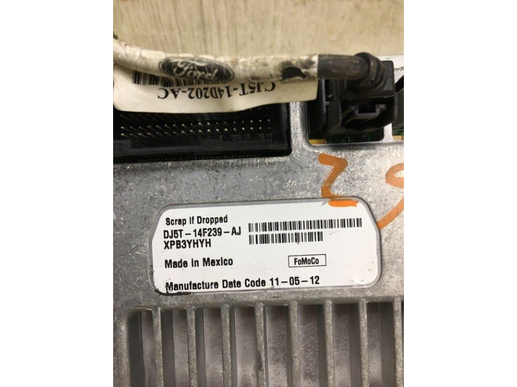 DJ5T-14F239-AJ | Монитор FORD ESCAPE 12-19 - Фото 3