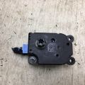 AV6Z-19E616-B | Моторчик заслонки печки FORD ESCAPE 12-19 - Превью 2