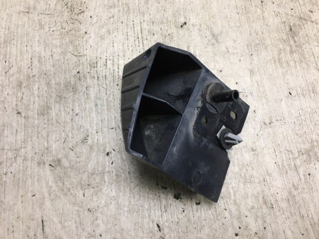 CJ5Z-17D942-C | Кронштейн заднього бампера прав. FORD ESCAPE 12-19 - Фото 2