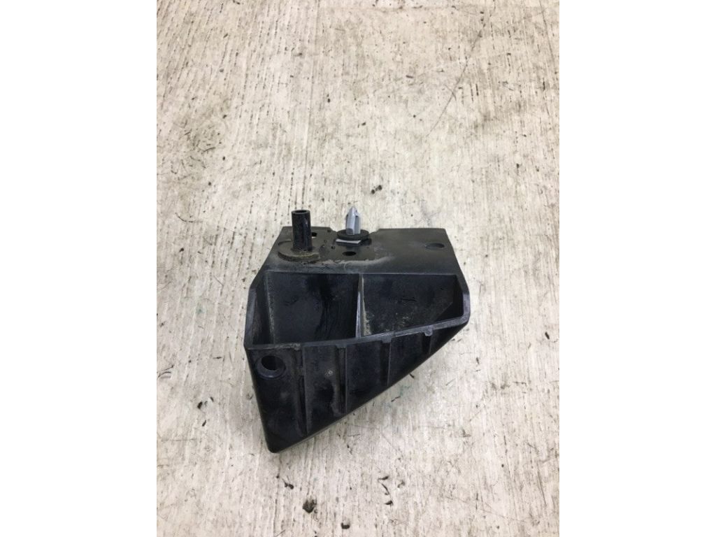 CJ5Z-17D942-C | Кронштейн заднього бампера прав. FORD ESCAPE 12-19 - Фото 3