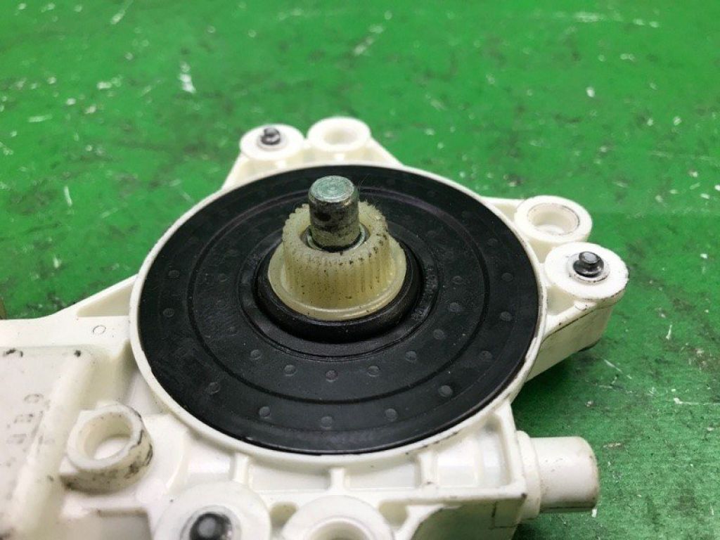 5179962AA | Моторчик стеклоподъемника задн. прав. JEEP PATRIOT 10-17 - Фото 2