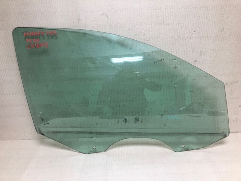 5076886AC | Скло дверей передн. прав. DODGE JOURNEY 08-20